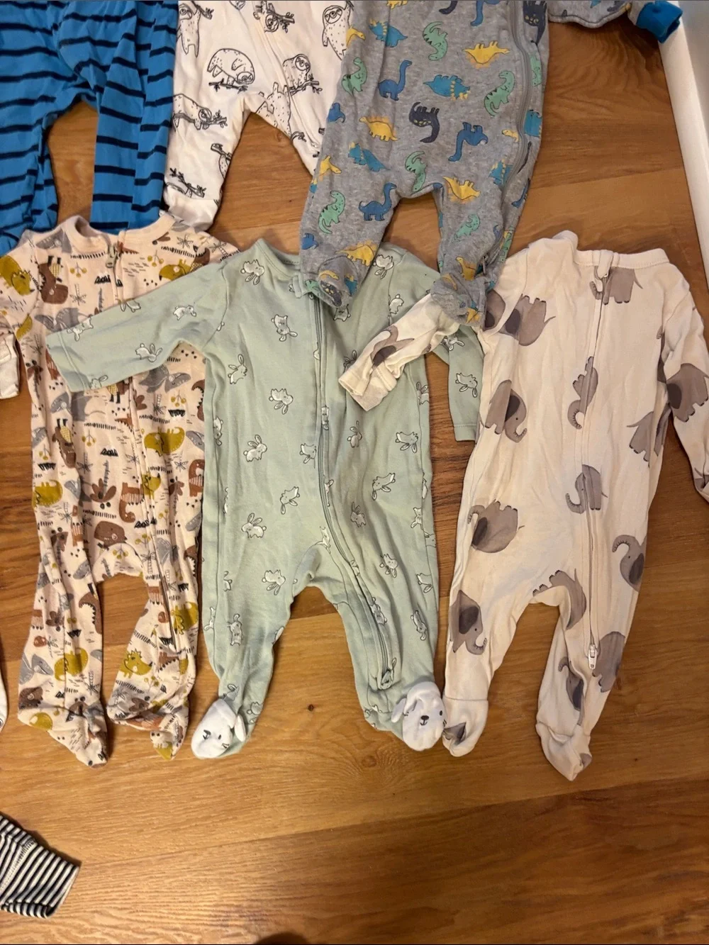 Old Navy size newborn